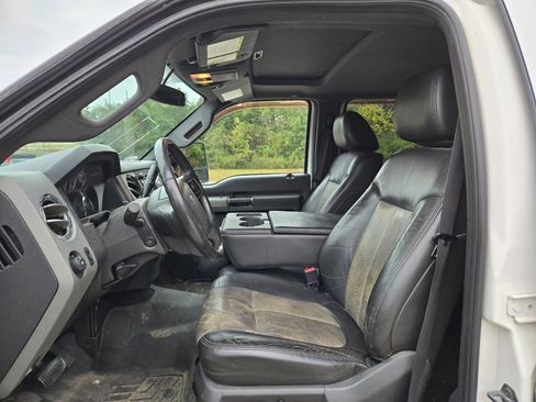 Used 2011 Ford F250 Lariat w/ Chrome Pkg image 7