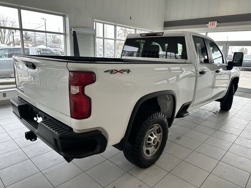 Used 2021 Chevrolet Silverado 2500 W/T w/ WT Convenience Package image 4