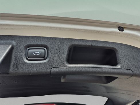 Certified 2023 Hyundai Santa Fe SEL FWD image 10