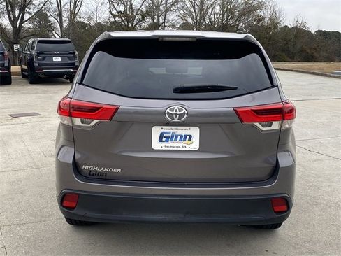 Used 2019 Toyota Highlander LE image 5