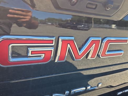 Certified 2025 GMC Sierra 1500 Denali w/ Denali Reserve Package AWD/4WD image 32