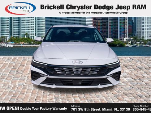 Used 2025 Hyundai Elantra Limited FWD image 6