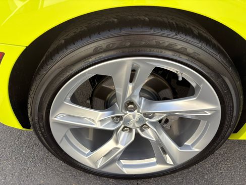 Used 2021 Chevrolet Camaro LT image 10