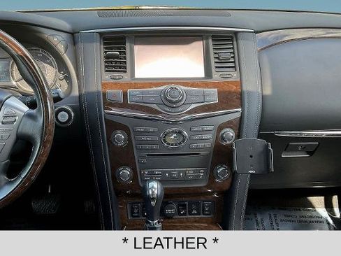 Certified 2017 INFINITI QX80 4WD w/ Driver Assistance Package image 9