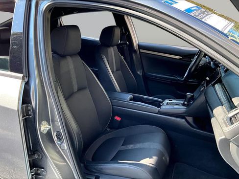 Used 2020 Honda Civic Sport image 9