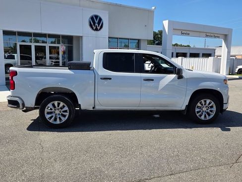 Used 2022 Chevrolet Silverado 1500 Custom RWD image 11