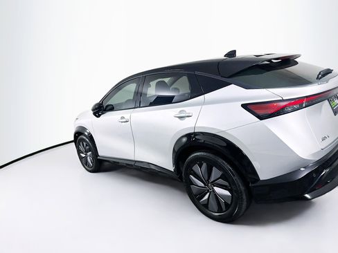 Used 2024 Nissan Ariya AWD image 5
