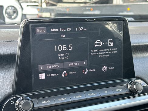 Used 2023 Kia Forte LXS image 17