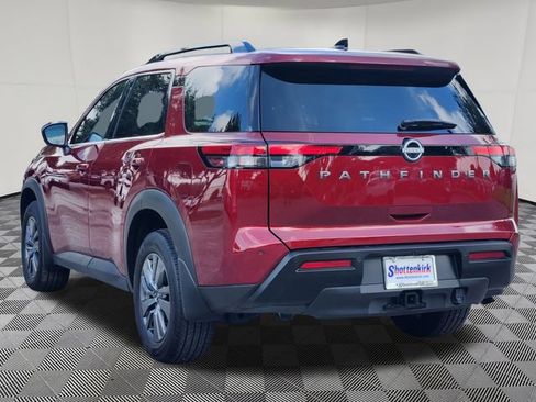 Used 2026 Nissan Pathfinder SV w/ SV Premium Package FWD image 8