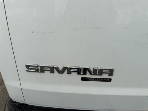 Used 2014 GMC Savana 2500 w/ Cold Climate Package RWD image 31