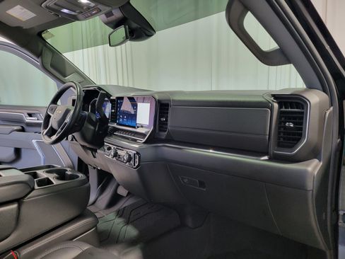 Certified 2024 Chevrolet Silverado 2500 LTZ image 37