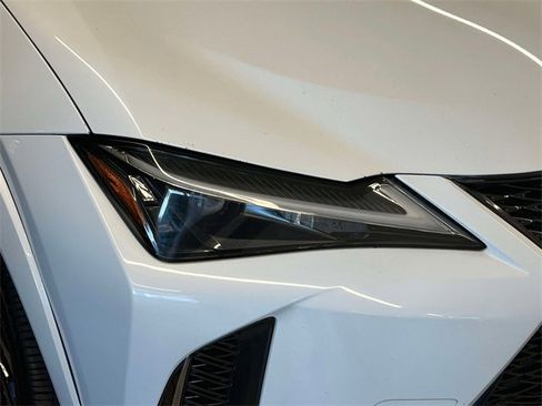 Used 2023 Lexus UX 250h F Sport image 9