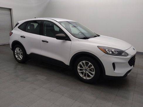 Used 2020 Ford Escape S image 10
