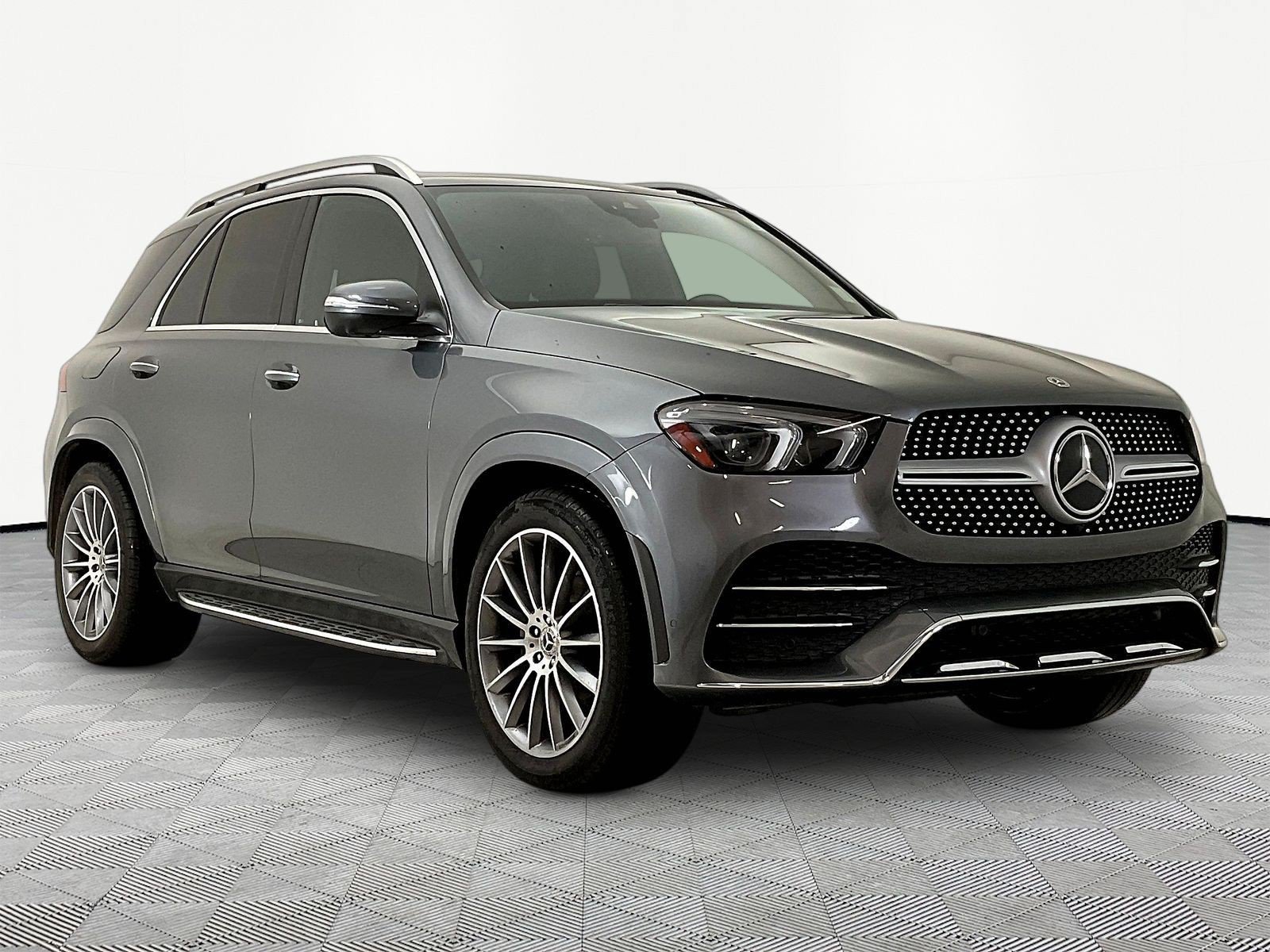 Certified 2023 Mercedes-Benz GLE 350 4MATIC w/ AMG Line Exterior image 3
