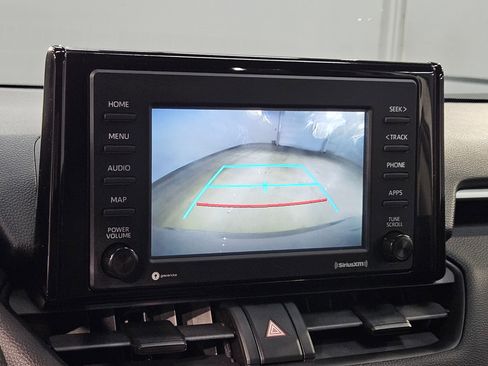 Used 2020 Toyota RAV4 XLE w/ Convenience Package image 31