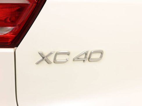 Used 2020 Volvo XC40 T5 Inscription w/ Protection Package Premier AWD/4WD image 16