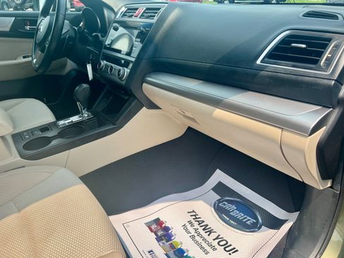 Used 2016 Subaru Outback 2.5i Premium w/ Popular Package #1 AWD/4WD image 18