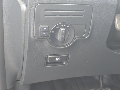 Used 2017 Mercedes-Benz Metris image 23