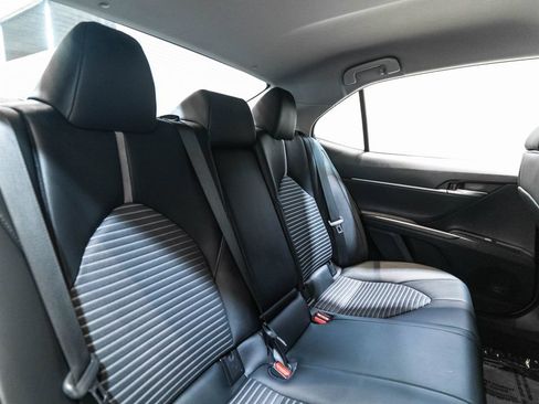 Used 2023 Toyota Camry SE AWD/4WD image 30