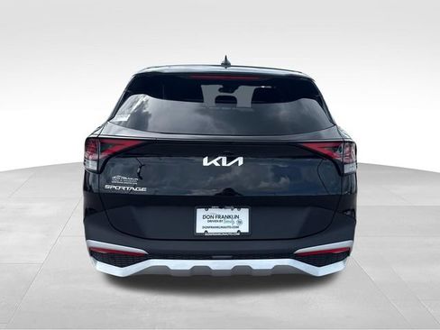 Used 2025 Kia Sportage EX FWD image 4
