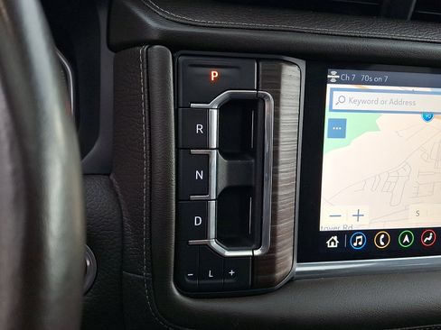 Used 2021 GMC Yukon Denali w/ Denali Ultimate Package AWD/4WD image 19