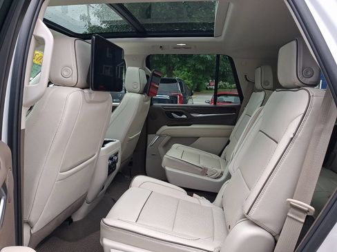 Certified 2024 GMC Yukon Denali w/ Denali Reserve Package AWD/4WD image 11