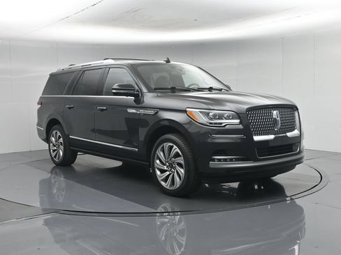 Used 2023 Lincoln Navigator L Reserve AWD/4WD image 60