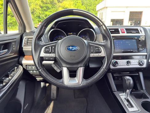 Used 2017 Subaru Outback 3.6R Limited AWD/4WD image 24
