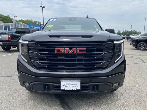 Used 2024 GMC Sierra 1500 Elevation AWD/4WD image 2