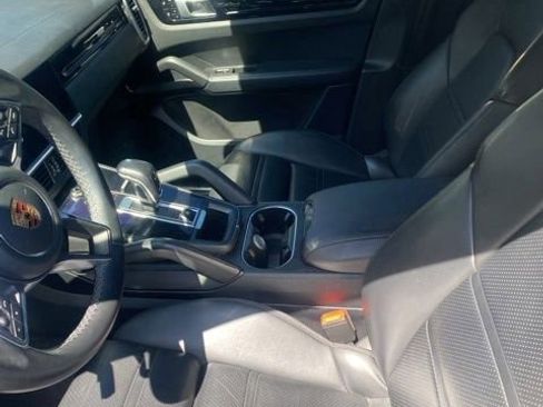 Used 2019 Porsche Cayenne S AWD/4WD image 7