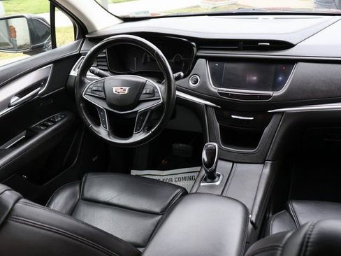 Certified 2018 Cadillac XT5 Luxury w/ Driver Awareness Package AWD/4WD image 10