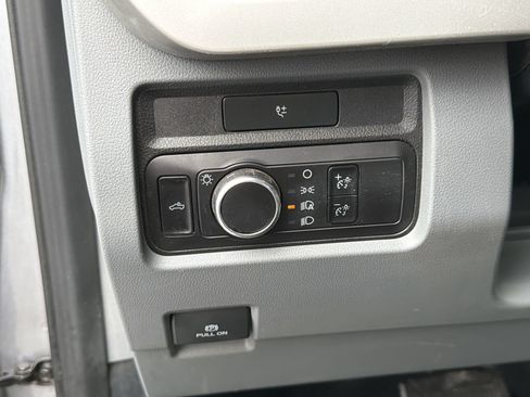 Used 2023 Ford F250 XL AWD/4WD image 6