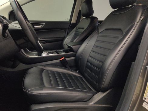 Used 2019 Ford Edge SEL w/ Equipment Group 201A FWD image 17