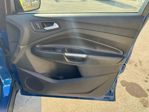 Used 2018 Ford Escape Titanium image 23