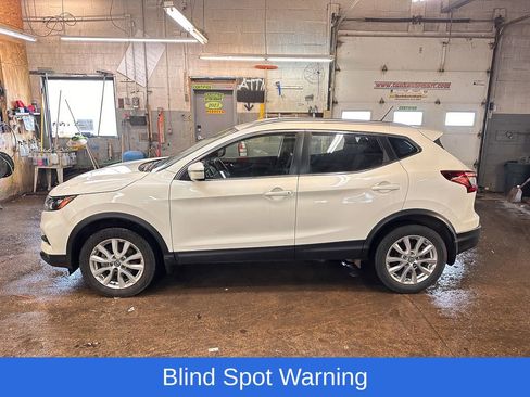 Used 2021 Nissan Rogue Sport SV image 6