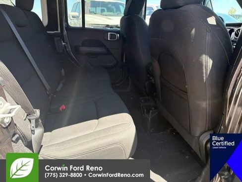 Used 2018 Jeep Wrangler Unlimited Sahara AWD/4WD image 14