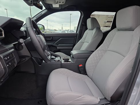 New 2026 Toyota Tacoma SR5 AWD/4WD image 9