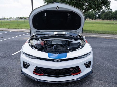 Used 2017 Chevrolet Camaro SS RWD image 24