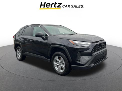 Used 2025 Toyota RAV4 LE image 1