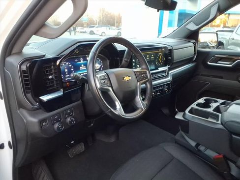 Used 2022 Chevrolet Silverado 1500 LT image 13