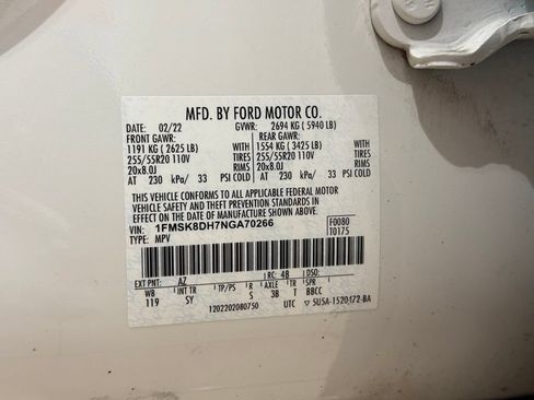 Used 2022 Ford Explorer XLT w/ Equipment Group 202A AWD/4WD image 34
