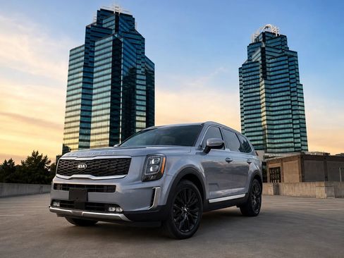 Used 2020 Kia Telluride SX w/ Towing Package FWD image 1
