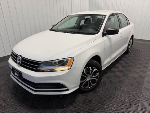 Used 2015 Volkswagen Jetta S image 28
