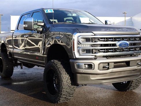 Used 2024 Ford F350 Platinum image 7