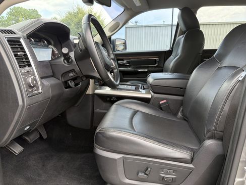 Used 2013 RAM 1500 Laramie w/ Convenience Group AWD/4WD image 11