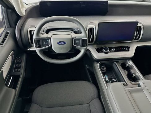 New 2026 Ford Expedition Active RWD image 10