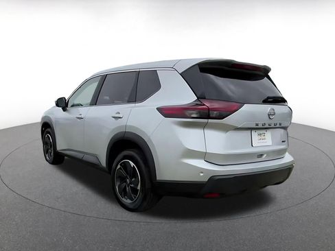 Used 2025 Nissan Rogue SV image 11