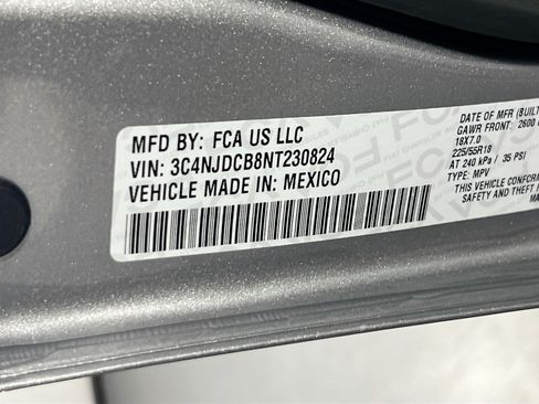 Used 2022 Jeep Compass Limited AWD/4WD image 30