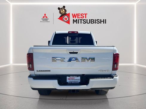Used 2026 RAM 2500 Laramie AWD/4WD image 5