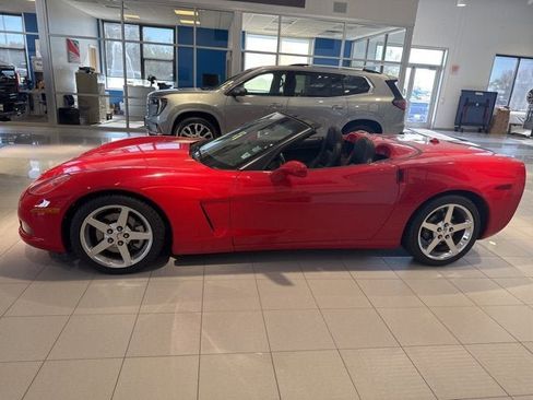 Used 2005 Chevrolet Corvette Convertible w/ Preferred Equipment Group image 6